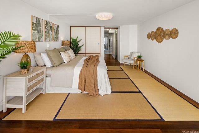 2999 Kalakaua Avenue 602 & 702, Honolulu, HI 96815