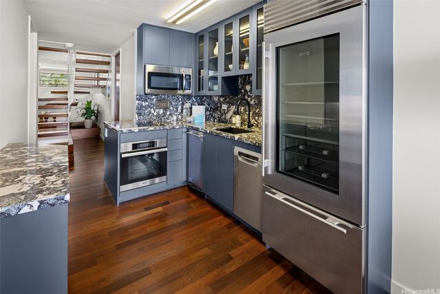2999 Kalakaua Avenue 602 & 702, Honolulu, HI 96815