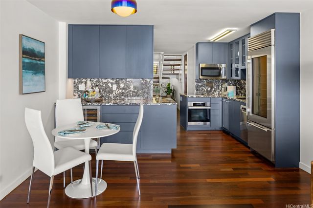 2999 Kalakaua Avenue 602 & 702, Honolulu, HI 96815