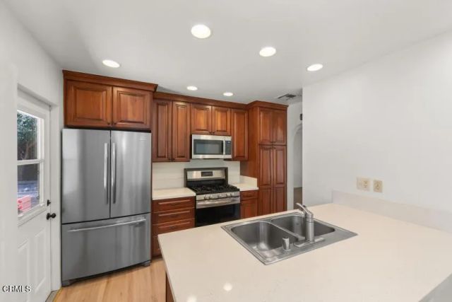 22901 Leadwell Street, West Hills, CA 91307