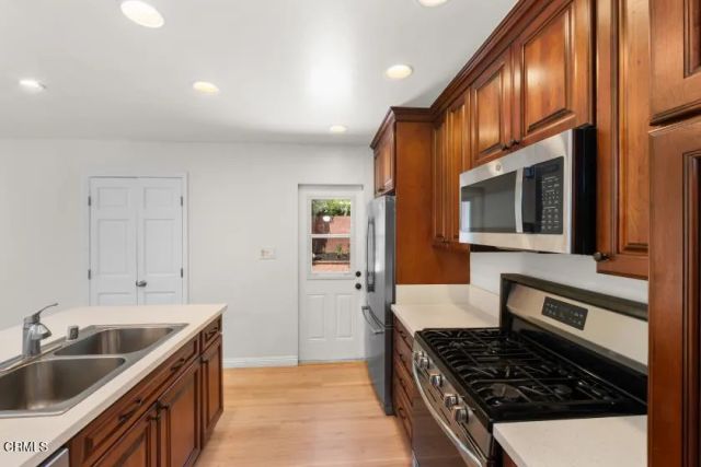 22901 Leadwell Street, West Hills, CA 91307
