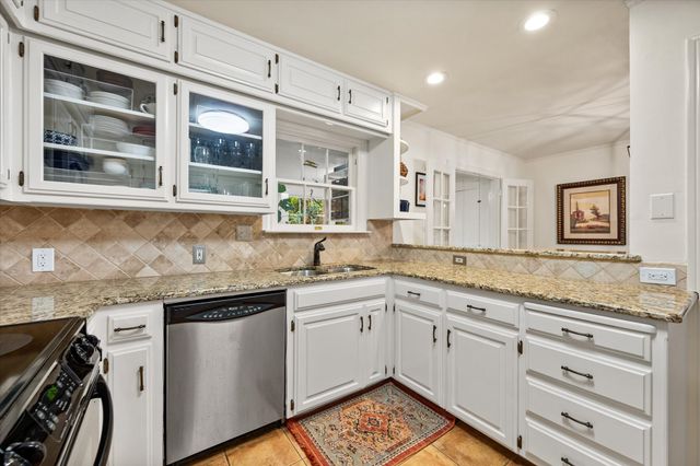 4313 Locke Avenue, Fort Worth, TX 76107