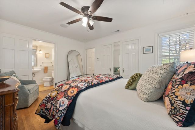 4313 Locke Avenue, Fort Worth, TX 76107
