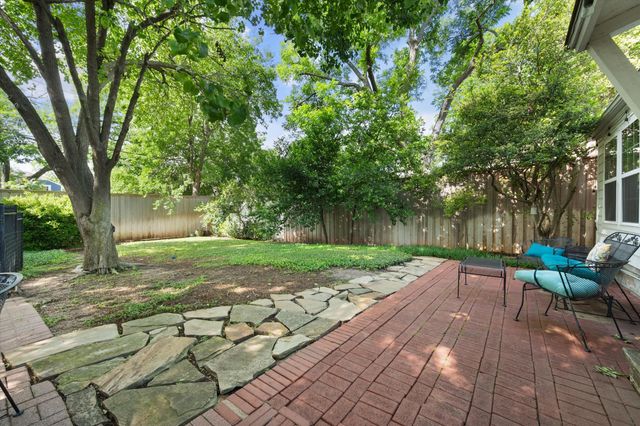 4313 Locke Avenue, Fort Worth, TX 76107