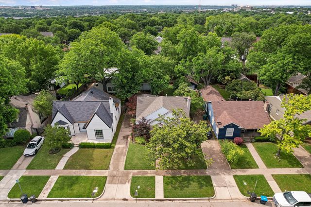 4313 Locke Avenue, Fort Worth, TX 76107