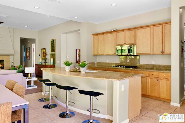 1420 Amelia Way, Palm Springs, CA 92262