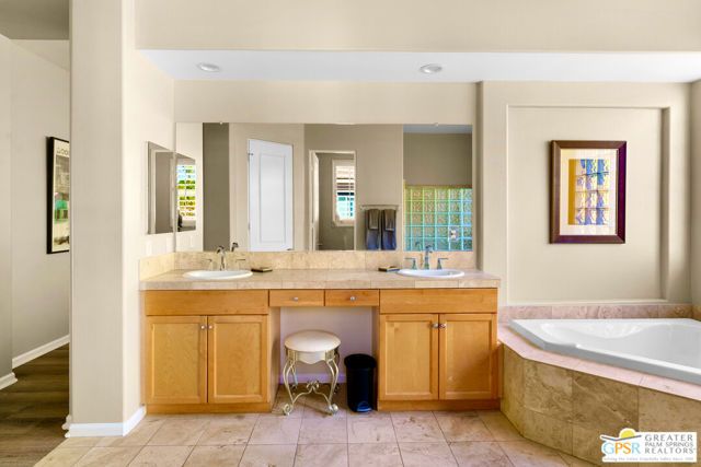 1420 Amelia Way, Palm Springs, CA 92262