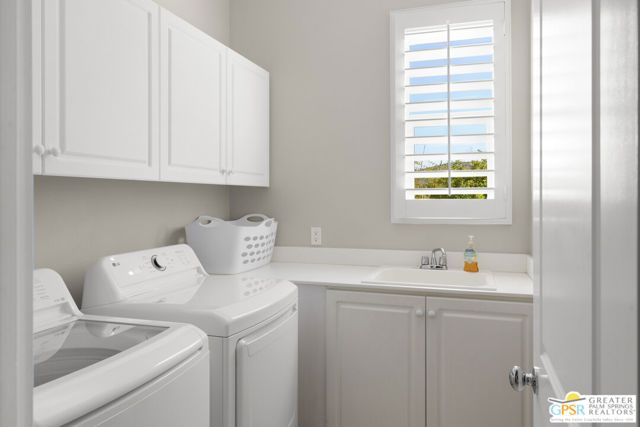 1420 Amelia Way, Palm Springs, CA 92262