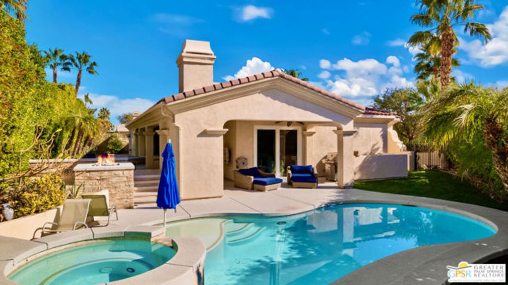1420 Amelia Way, Palm Springs, CA 92262