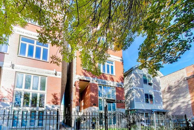 2134 W Crystal Street 3, Chicago, IL 60622