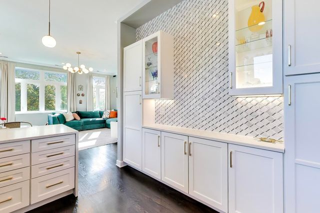 2134 W Crystal Street 3, Chicago, IL 60622