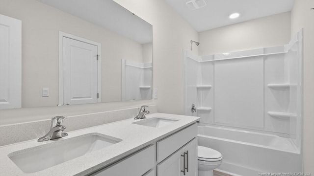 196 Charlies Bend Way, Spring Lake, NC 28390