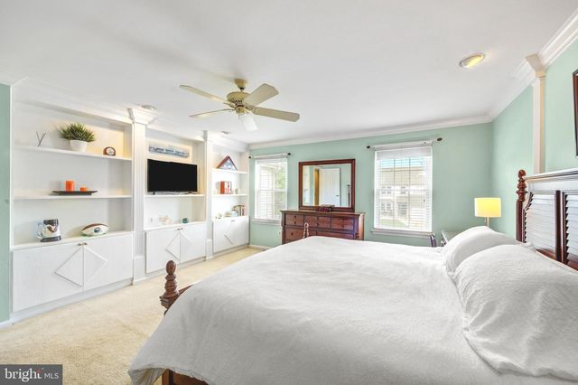 3 SANDHURST DR, Mount Laurel, NJ 08054