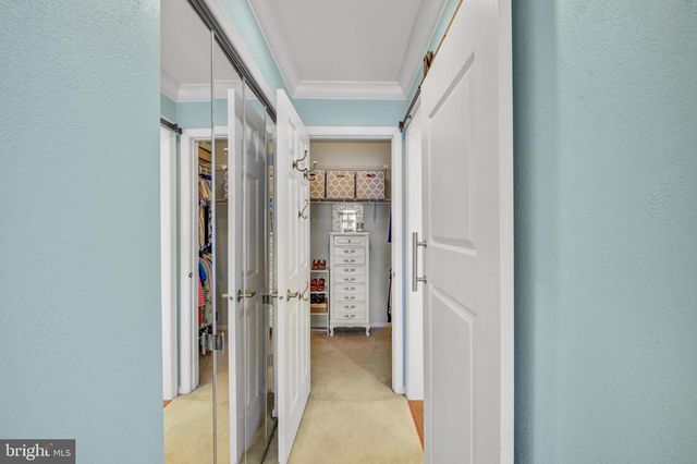 3 SANDHURST DR, Mount Laurel, NJ 08054