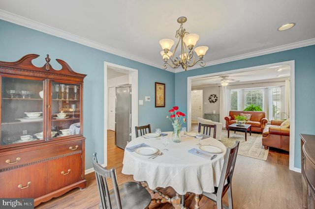3 SANDHURST DR, Mount Laurel, NJ 08054