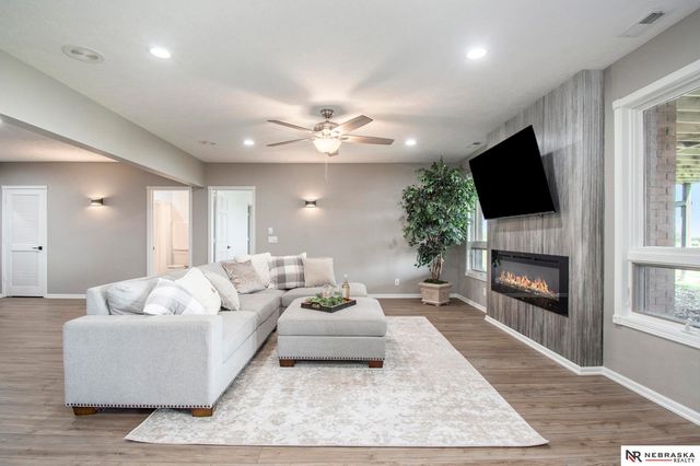 6500 Princeton Road, Firth, NE 68358