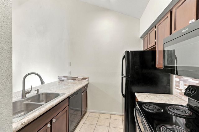 8055 Cambridge Street 84, Houston, TX 77054