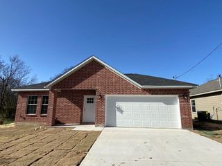 3304 Langford Street, Greenville, TX 75401