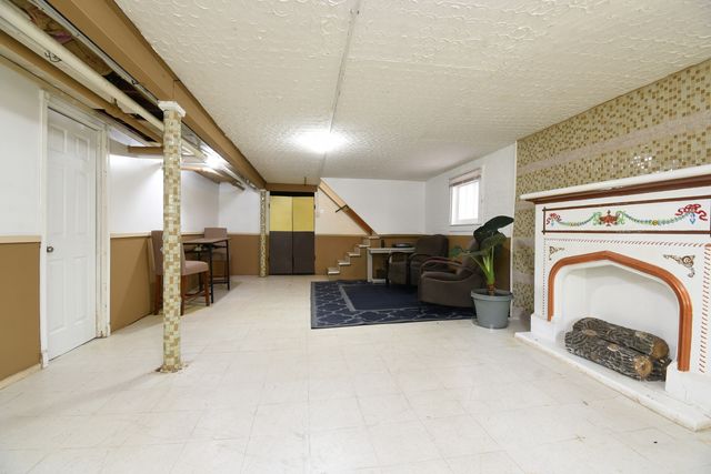 1437 Maple Avenue, Berwyn, IL 60402