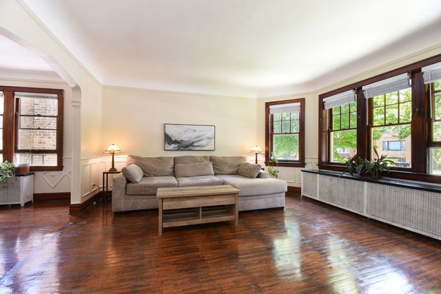 1437 Maple Avenue, Berwyn, IL 60402