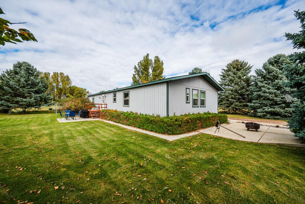 2 Sherri View Drive, Sheridan, WY 82801 photo 3