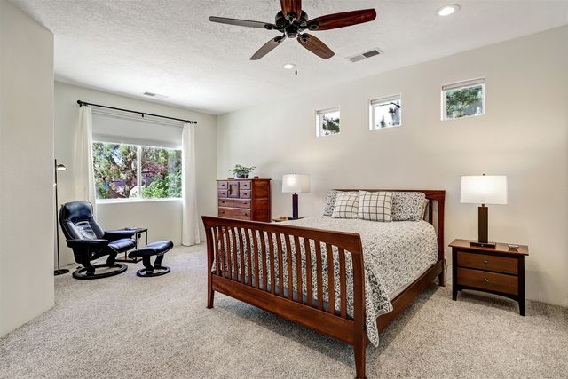 130 E Chili Line Road, Santa Fe, NM 87508