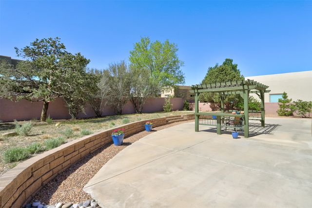 130 E Chili Line Road, Santa Fe, NM 87508