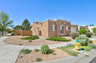 130 E Chili Line Road, Santa Fe, NM 87508