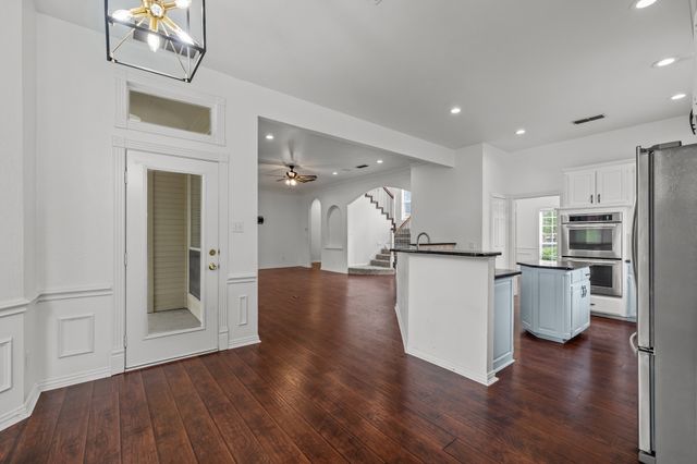 2 Treewood Court, Mansfield, TX 76063