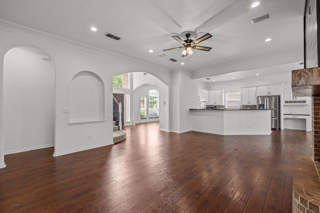 2 Treewood Court, Mansfield, TX 76063