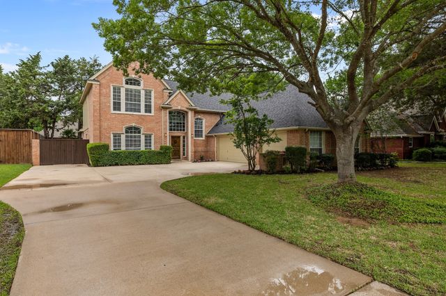 2 Treewood Court, Mansfield, TX 76063