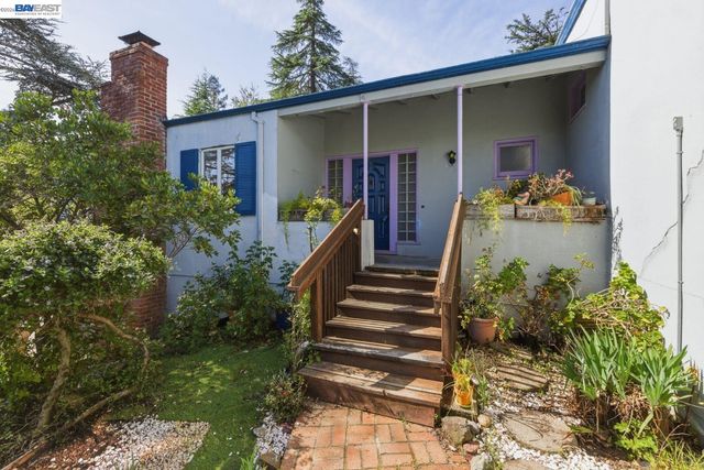 3890 Serrano St, Martinez, CA 94553