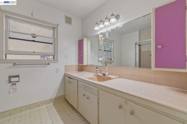 3890 Serrano St, Martinez, CA 94553