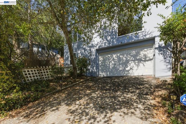 3890 Serrano St, Martinez, CA 94553