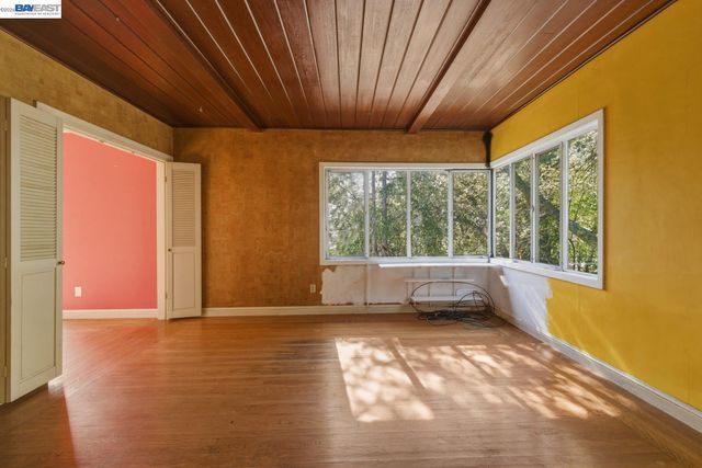 3890 Serrano St, Martinez, CA 94553