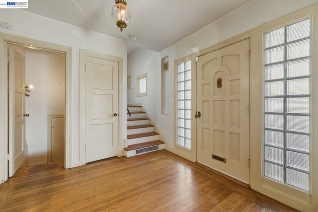 3890 Serrano St, Martinez, CA 94553