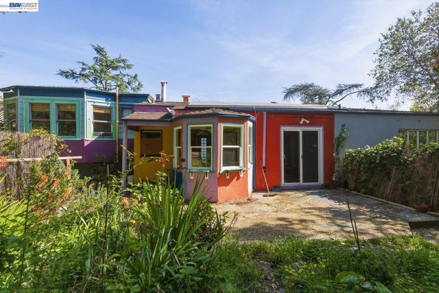 3890 Serrano St, Martinez, CA 94553