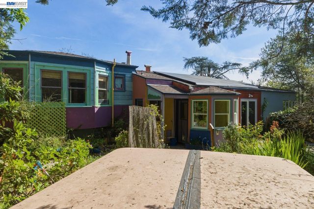 3890 Serrano St, Martinez, CA 94553