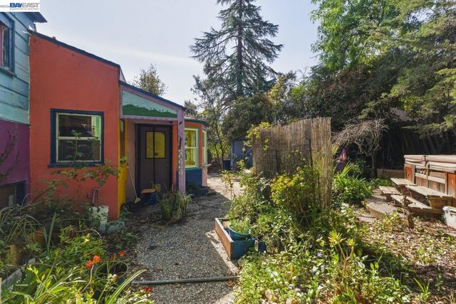 3890 Serrano St, Martinez, CA 94553