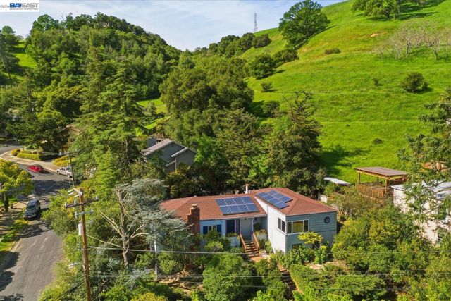 3890 Serrano St, Martinez, CA 94553