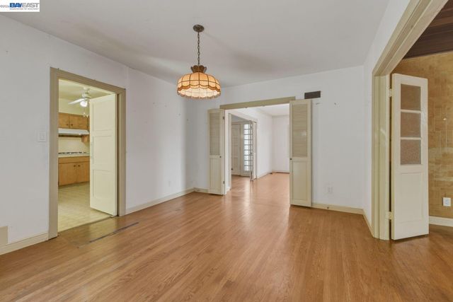 3890 Serrano St, Martinez, CA 94553