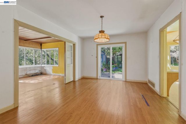 3890 Serrano St, Martinez, CA 94553