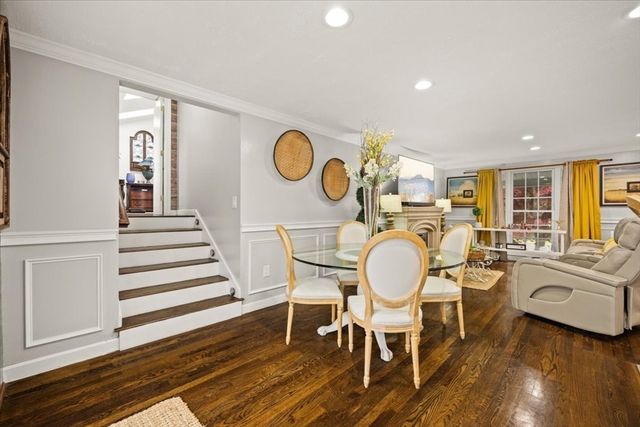 341 High St, Whitman, MA 02382