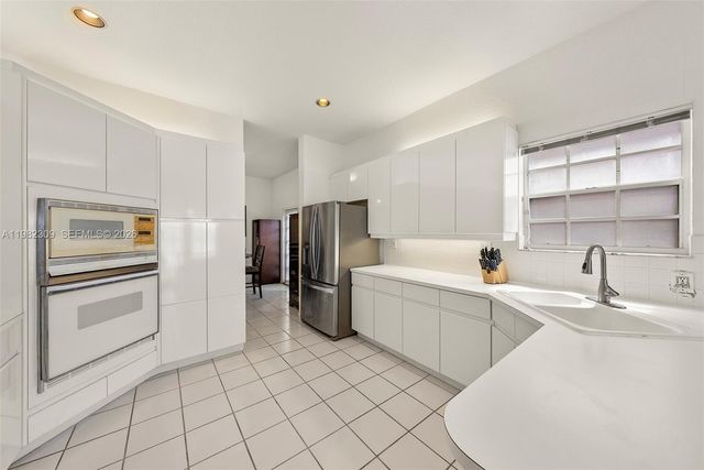 14759 SW 132nd Pl, Miami, FL 33186