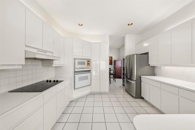 14759 SW 132nd Pl, Miami, FL 33186