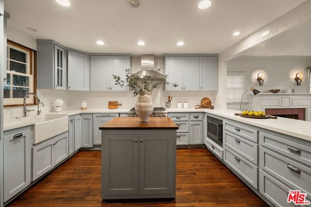 3711 Monon Street, Los Angeles, CA 90027