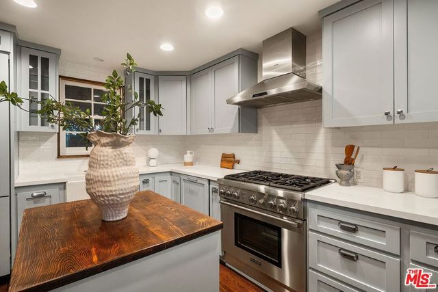 3711 Monon Street, Los Angeles, CA 90027