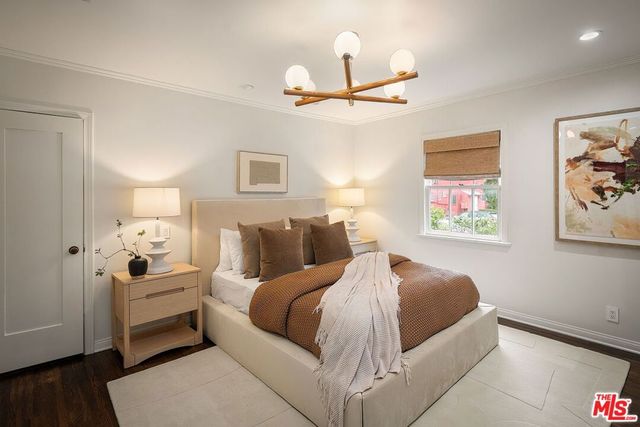 3711 Monon Street, Los Angeles, CA 90027