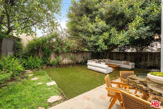 3711 Monon Street, Los Angeles, CA 90027