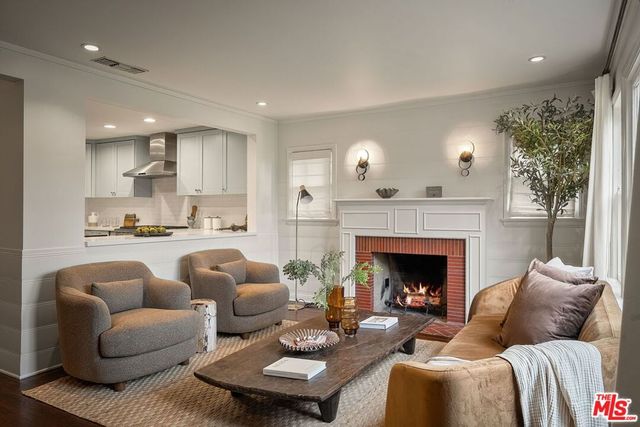 3711 Monon Street, Los Angeles, CA 90027